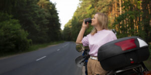 Como manter a mente focada em longas viagens de moto