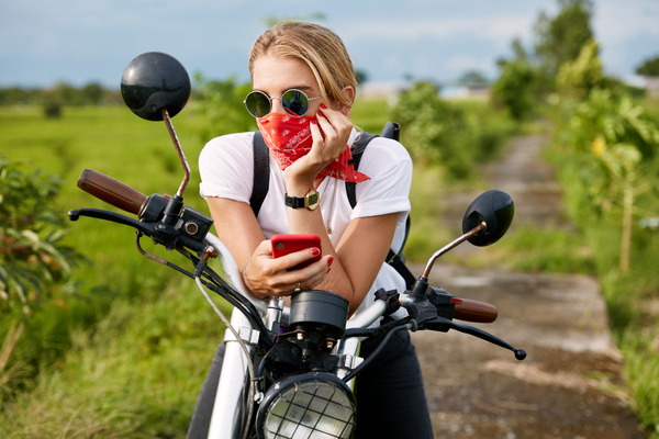 Como se alimentar bem durante uma viagem de moto