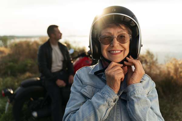 Cuidados com a saúde durante uma viagem longa de moto